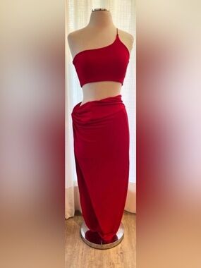 Women’s Red Midi Tank Top and Skirt Set Large